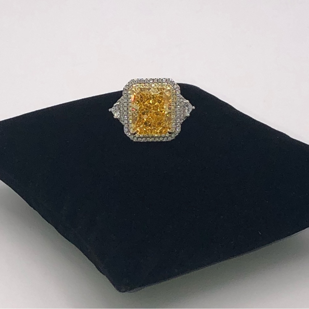 8ct Fancy Canary Ring - Picture 9 of 12